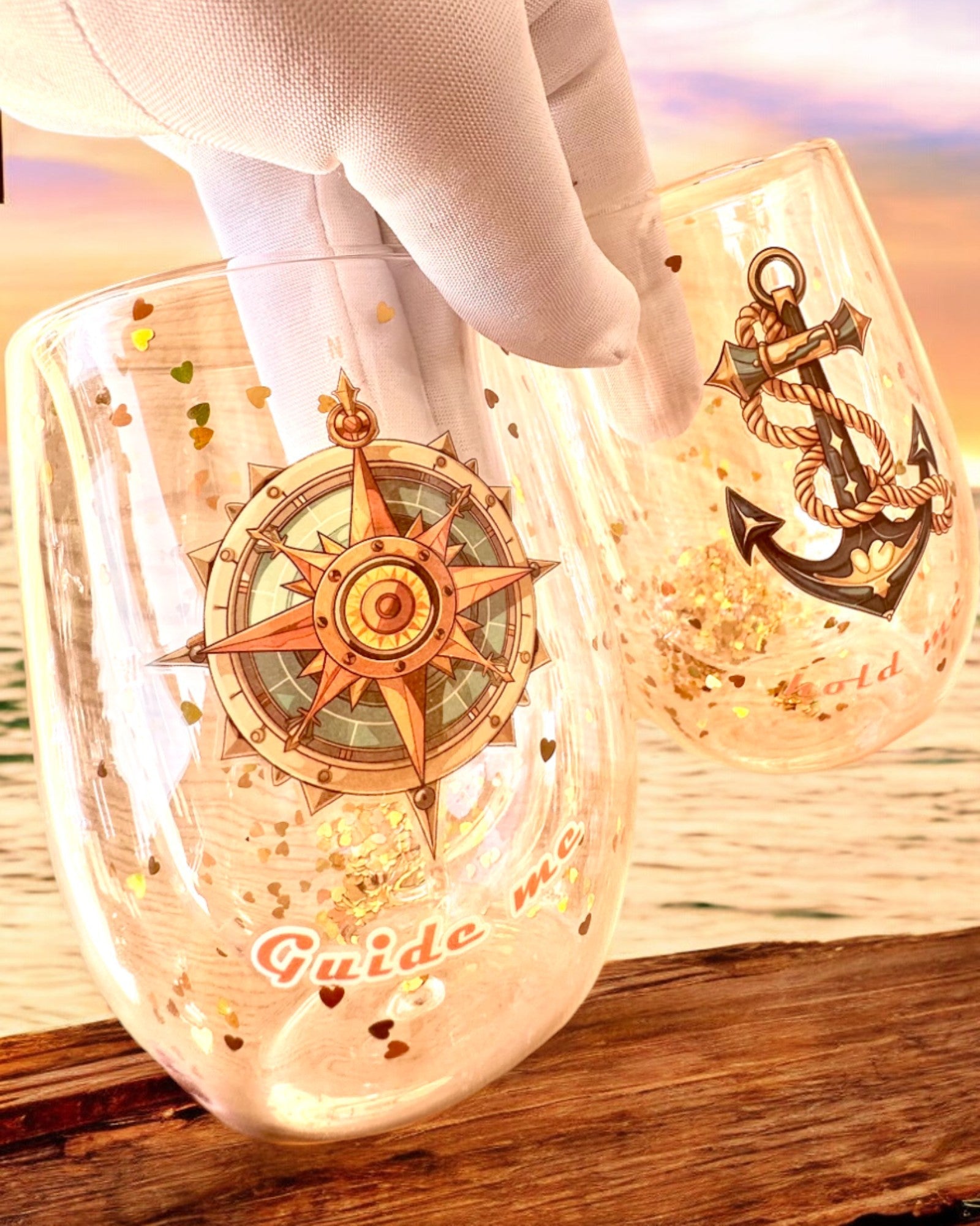 Sklenice "Nautical Dreams" s dvojitými stěnami a zlatými vločkami - sada 2 kusů, objem 300 ml, možnost personalizace gravírováním.