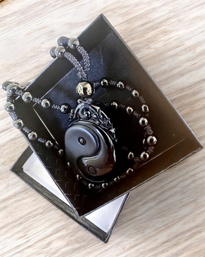 Obsidianový amulet Yin Yang s gravírováním - Harmonie a ochrana, personalizace gravírováním na dárek