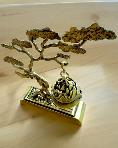 Elegantní kovový držák na vonné tyčinky Bonsai - možnost personalizace gravírováním na dárek