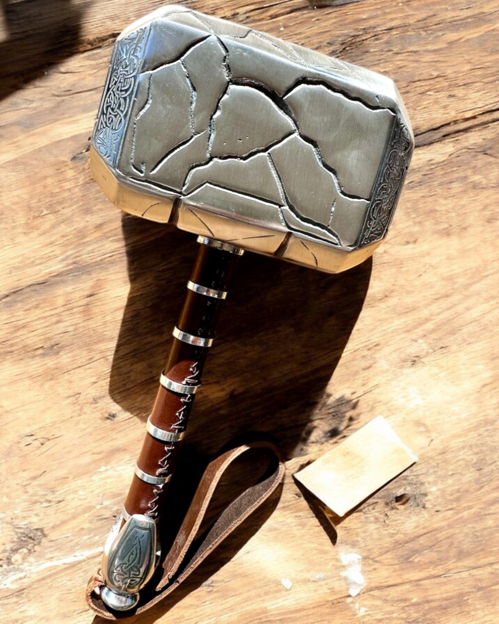 Mjölnir Thora "Chief" - Ručně Vyrobený Řemeslný Kladivo, personalizace gravírováním na dárek