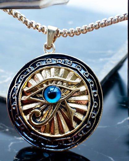 Amulet "Oko Horusa" - Elegance a Ochrana, možnost personalizace gravírováním na dárek