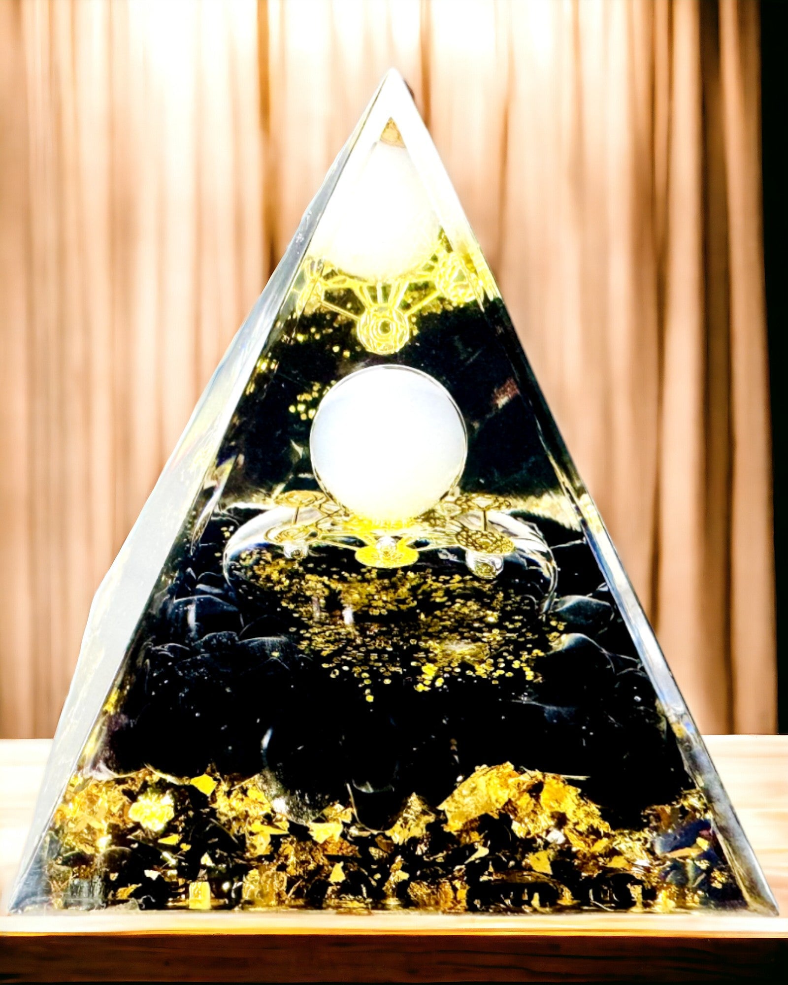 Orgonitová pyramida s obsidianem – generátor energie čakra, meditační nástroj Reiki s přírodním kamenem