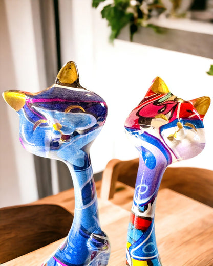 Figurky Abstraktních Koček "ArtCats", Ručně Malované, Pryskyřice – 25 cm, 2 ks.