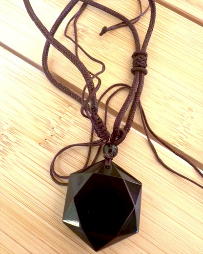 Amulet z černého obsidiánu "Hvězda Davidova", možnost personalizace gravírováním na dárek