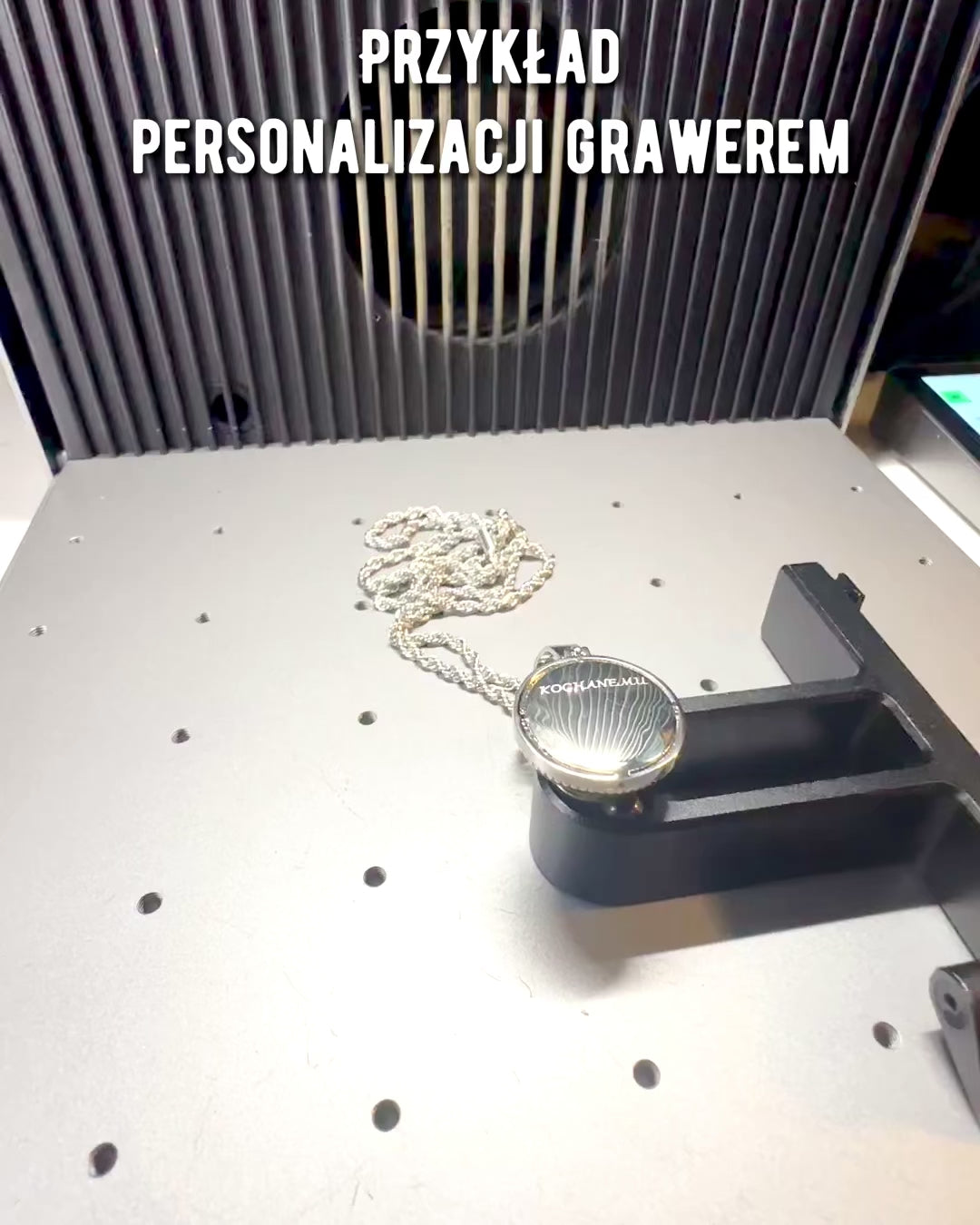 Náhrdelník s přívěskem kompasu v glamour stylu se zirkony pro ženy a muže - 2 varianty k výběru, personalizace gravírováním na dárek