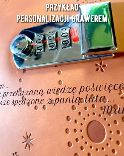 Exkluzivní zápisník, PU kůže, A5 s šifrovaným zámkem - "Tajný deník", personalizace gravírováním